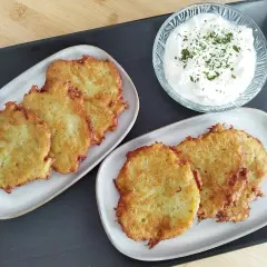 Ile piec placki ziemniaczane, aby były chrupiące i zdrowe?
