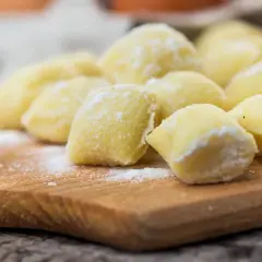 10 dag mąki ziemniaczanej ile to szklanek? Prosty przelicznik i porady kulinarne