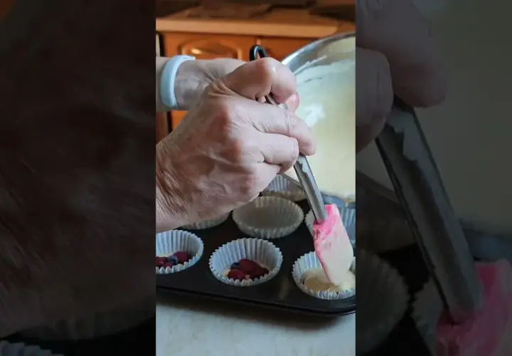 Jak piec babeczki w piekarniku - proste kroki do idealnych wypieków