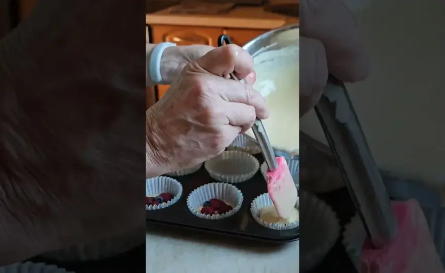 Jak piec babeczki w piekarniku - proste kroki do idealnych wypieków
