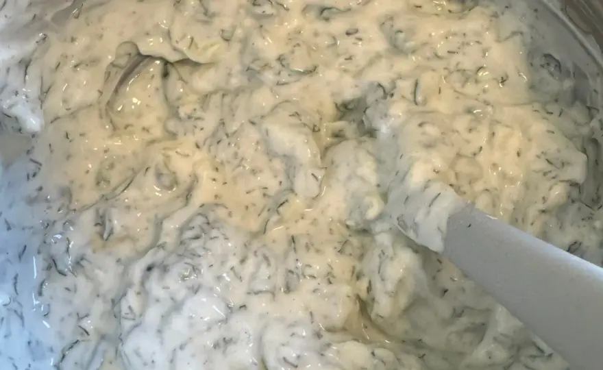Tzatziki - przepis na gęsty sos. Uniknij błędów!