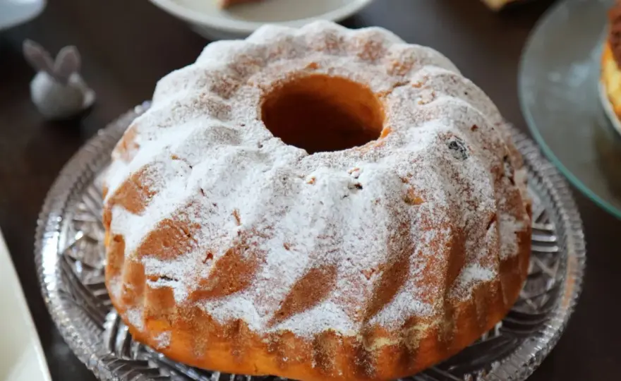 Babka drożdżowa jak z domu - sprawdzony przepis i wskazówki