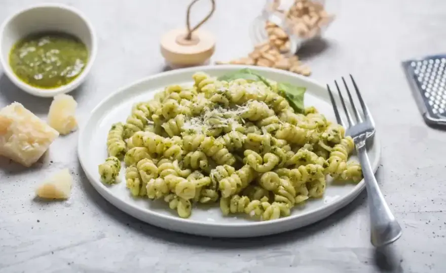 Makaron z pesto - jak zrobić idealny? Unikaj tych błędów!