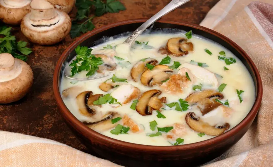 Zupa pieczarkowa - przepis babci? Zrób ją idealnie za pierwszym razem!