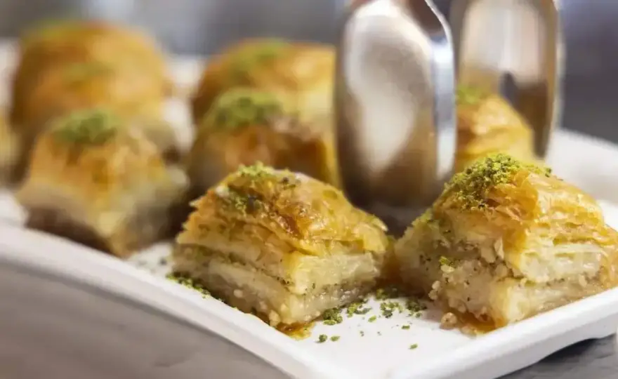Baklawa idealna – przepis krok po kroku. Uniknij błędów!