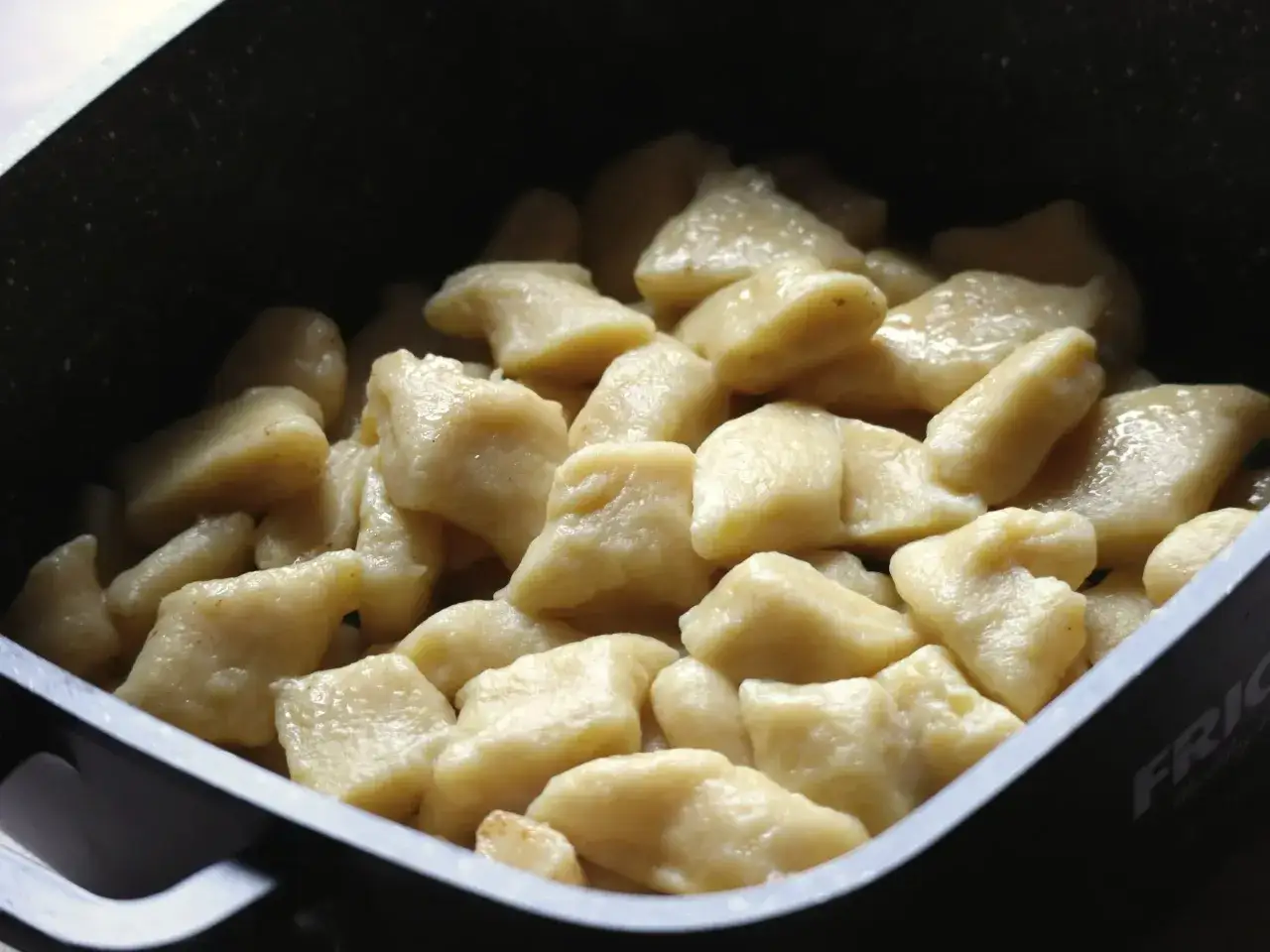 Pyszne, domowe kopytka, jak u babci! Idealne na obiad, według sprawdzonego ciasto na kopytka przepis babci.